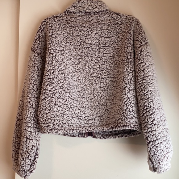 Warm Sweater - Picture 2 of 3